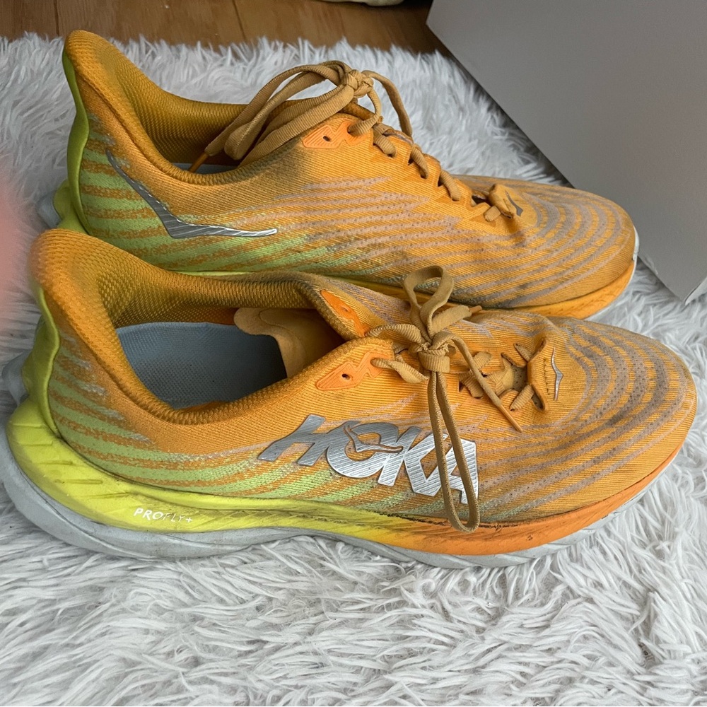 Men’s Hoka Mach 4 size 11